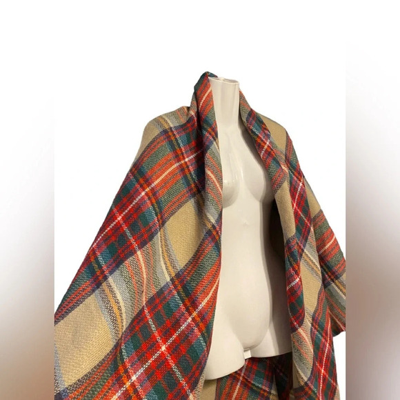 ModCloth Tartan Plaid Blanket Scarf - Picture 5 of 7